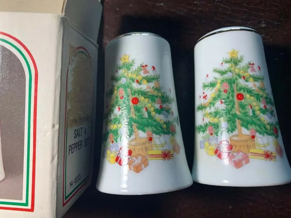Christmas Salt n Pepper Shakers